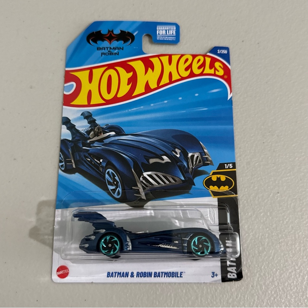 Hot Wheels - 2025 Batman 1/5 Batman & Robin Batmobile 2/250